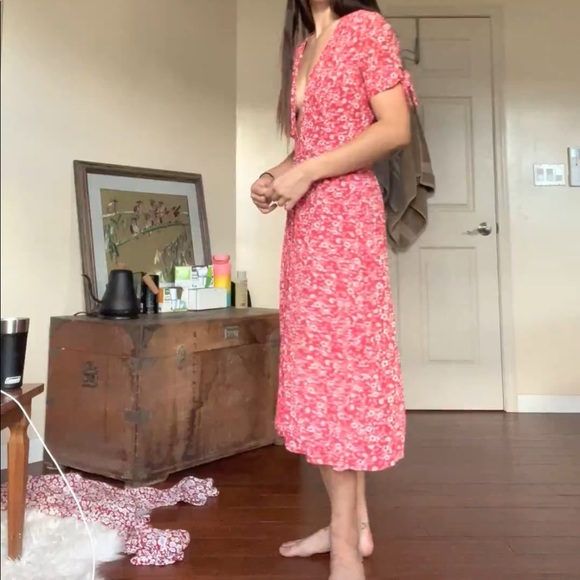 Round Laura Dress - Picture 2 of 6